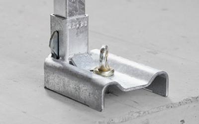 Seitenschutzsystem XP - Befestigung von Betondecken