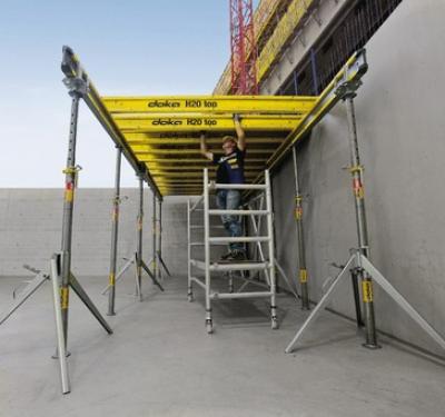 Person setting up Dokaflex 30 tec