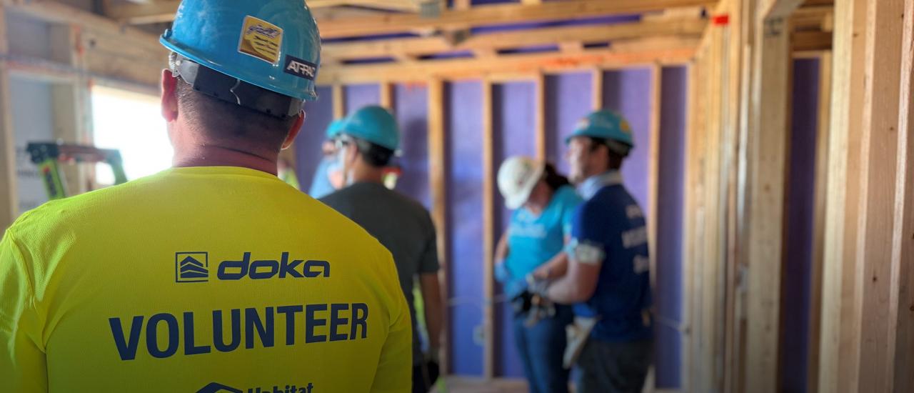 Für den Bau von Häusern und zur Stärkung der lokalen Gemeinschaft